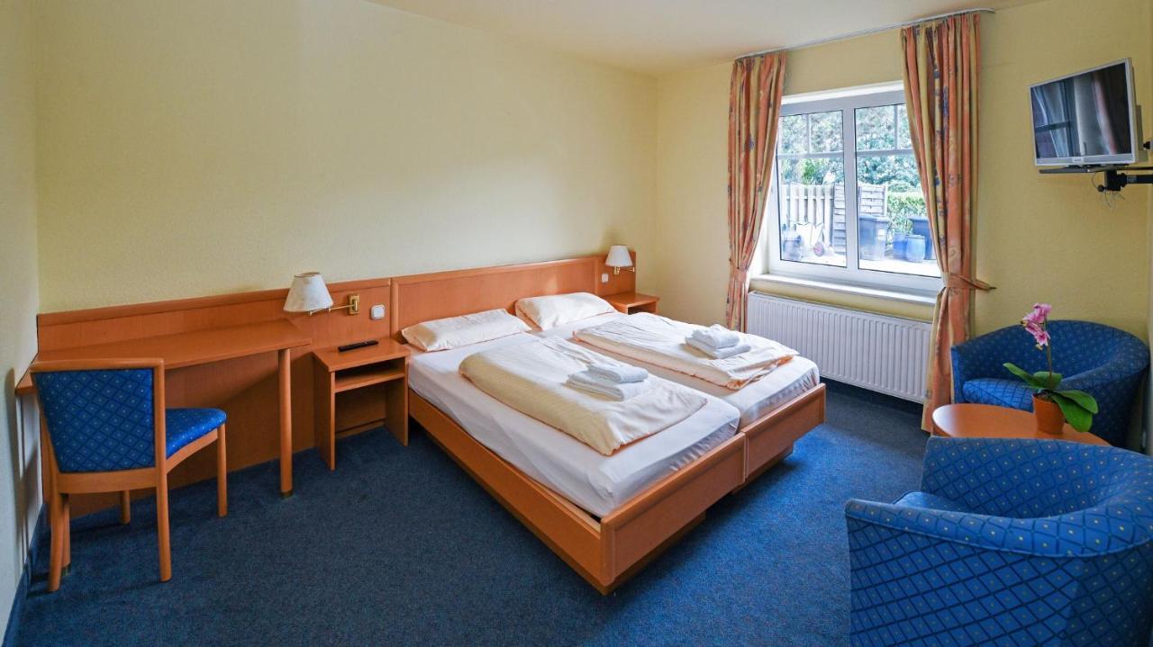 Hotel Vom Land Zum Meer Jork Exterior photo